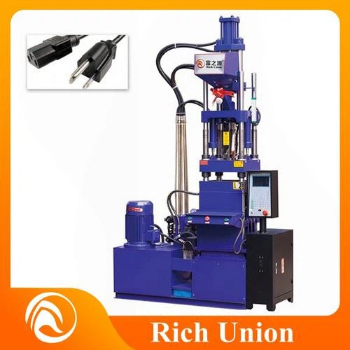 Injection Molding Machine With Plug Mould